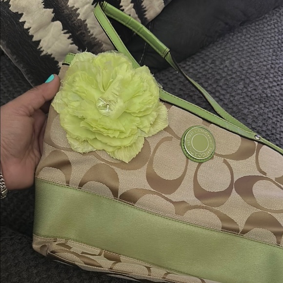 Coach Green and Tan Signature Tote Bag - Picture 14 of 14